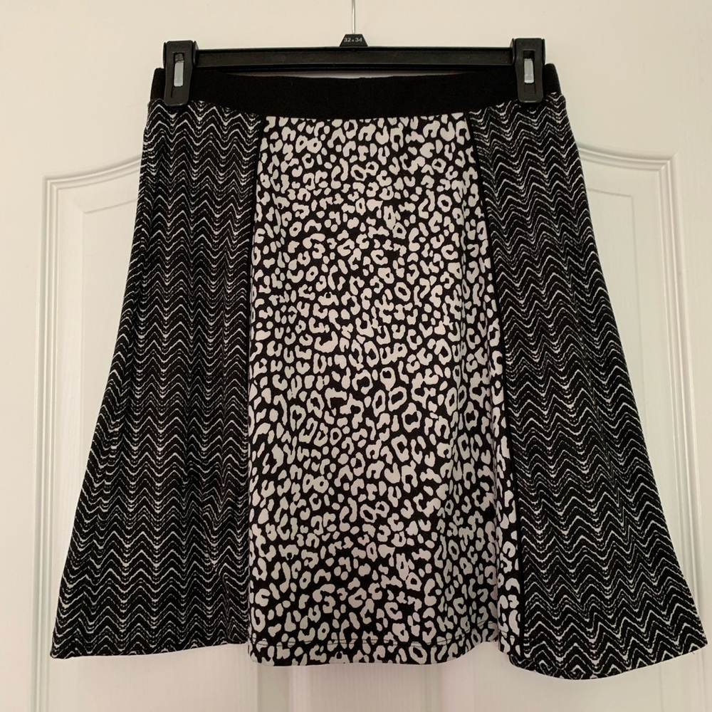 CATO B&W Animal Print Mini Skirt size S